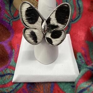 NWT Faux Fur Cow Horse Hide Silvertone Stretch Cowgirl Ring